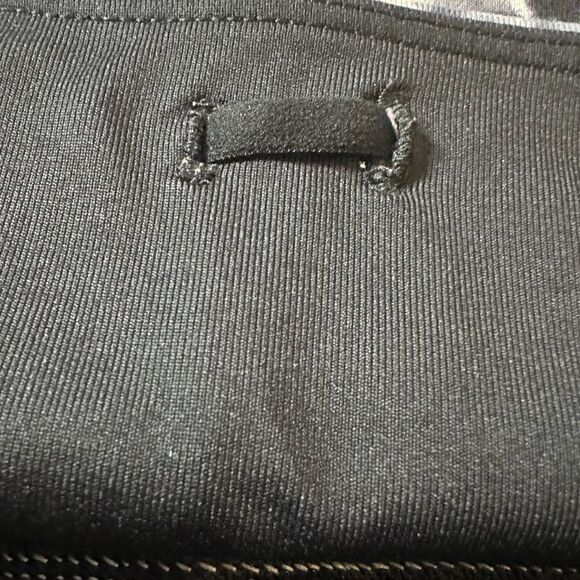 Victoria’s Secret Knockout Tie-dye Tight Legging Capri Small - Picture 5 of 6